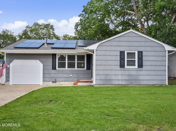 1930 Ravenwood Drive, Toms River, NJ 08753