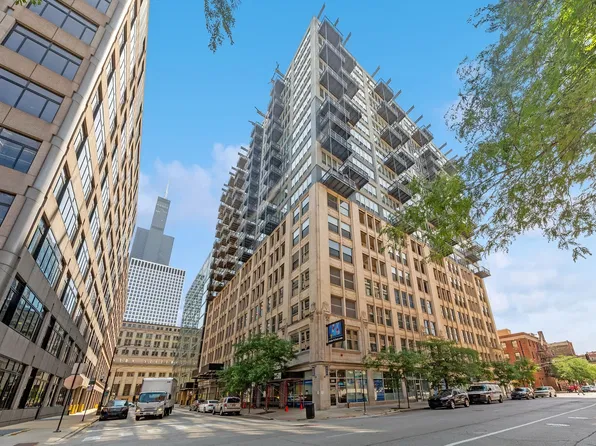 565 W Quincy St Unit 1216, Chicago, IL 60661