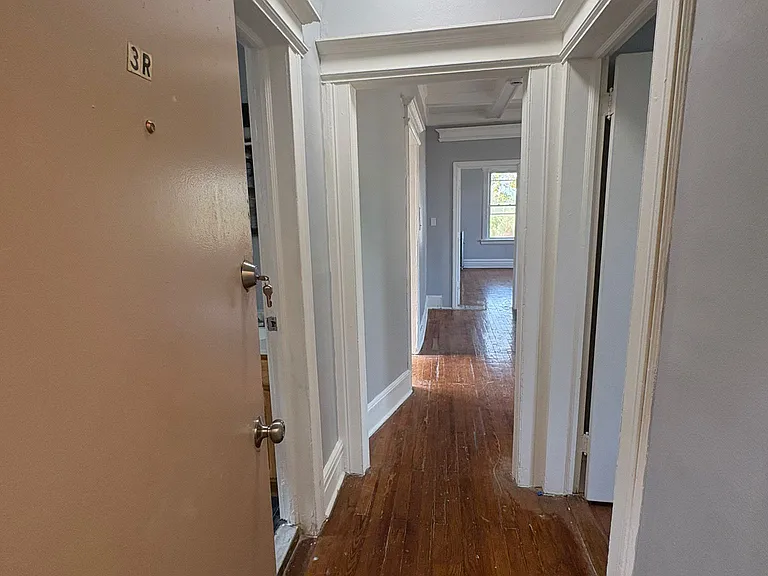 21 Vail St #2R — Photo 7