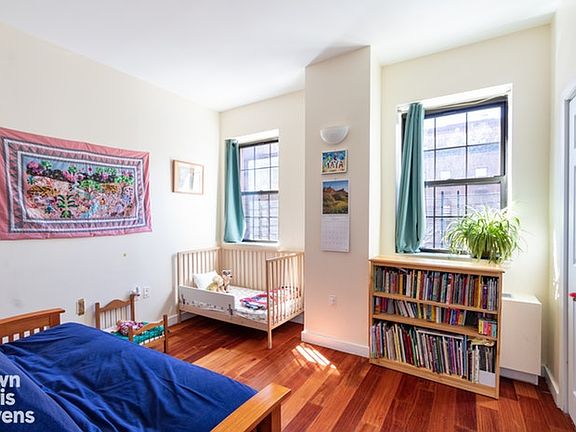 5th image of 310 W 120th St APT 3I