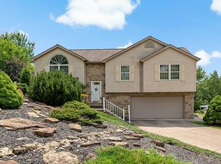 709 Wil Tara Dr, Pittsburgh, PA 15236