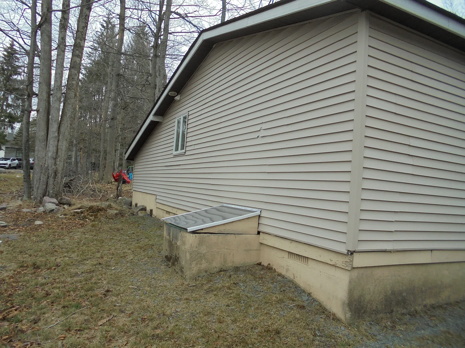 3 bed, 1296 sqft, $1,790 — Photo 2