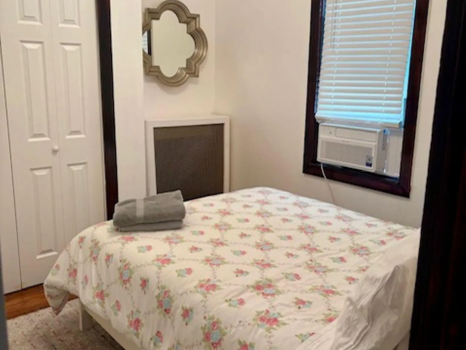 4 bed, 1.0 bath, 2248 sqft, $1,252 — Photo 2