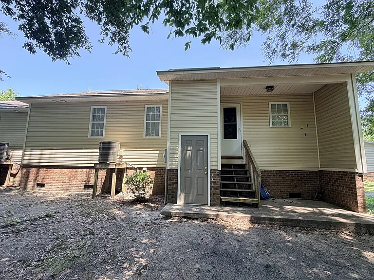 3209 Deer Path Cir — Photo 2