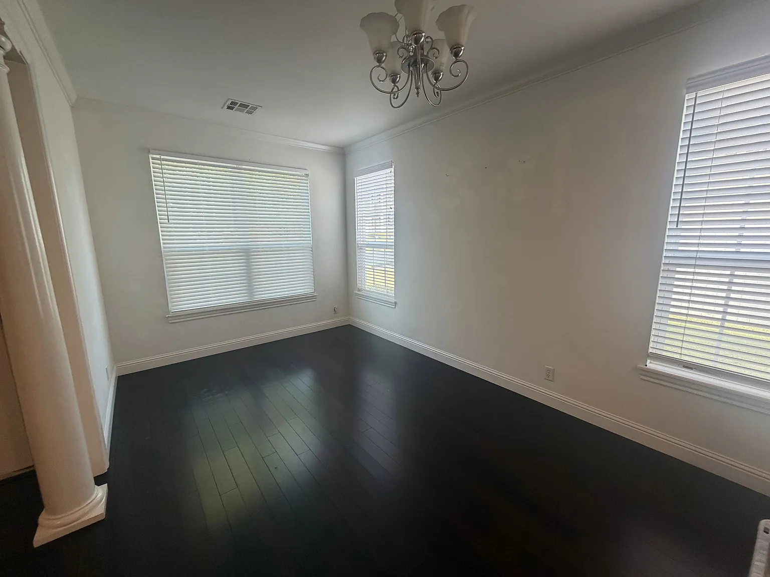 3 bed, 2.5 bath, 2003 sqft, $2,100 — Photo 4