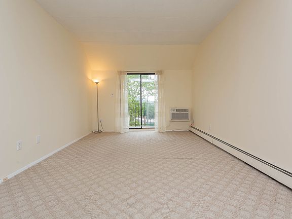 4th image of 6617 242nd St #16E