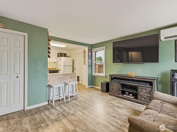 4th image of 265 28th Avenue