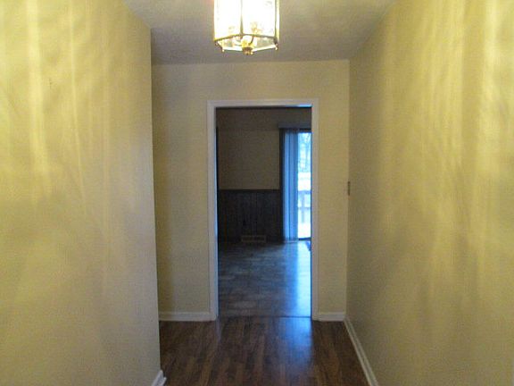 5th image of 1713 Highland Dr