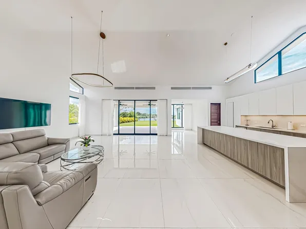 902 Sabanera, Dorado, PR 00646