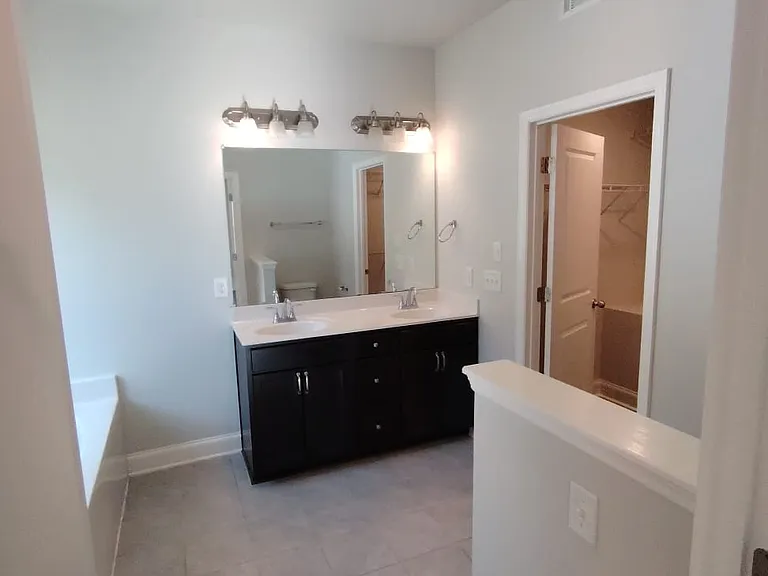 1001 Lawsons Ridge Dr — Photo 15