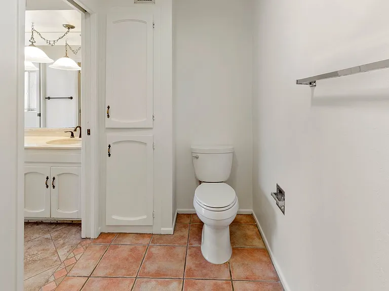 524 N Dodge Blvd — Photo 20