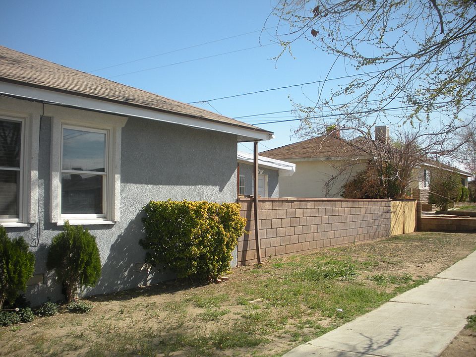1st image of 830 W Avenue J8