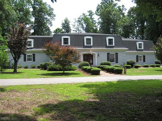 2nd image of 124 Beechwood Hls