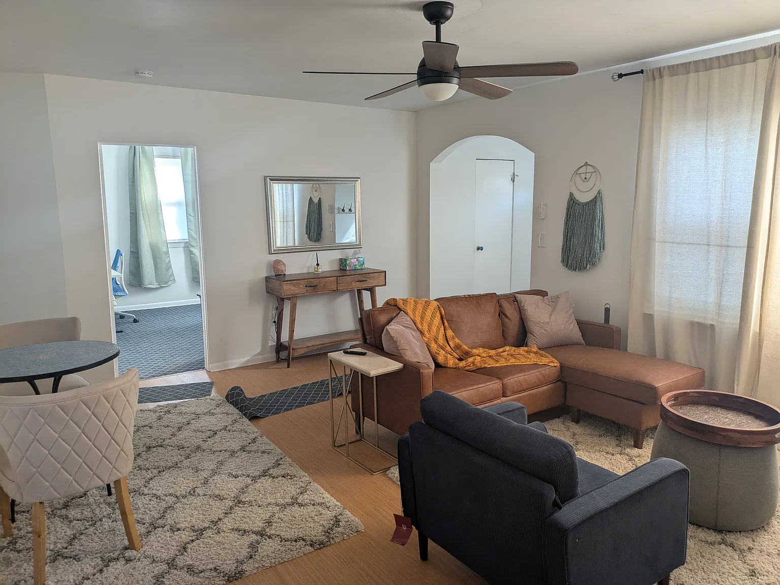 2 bed, 950 sqft, $1,850 — Photo 3