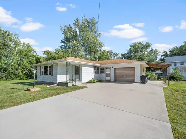 105 E North St, Prairie City, IA 50228