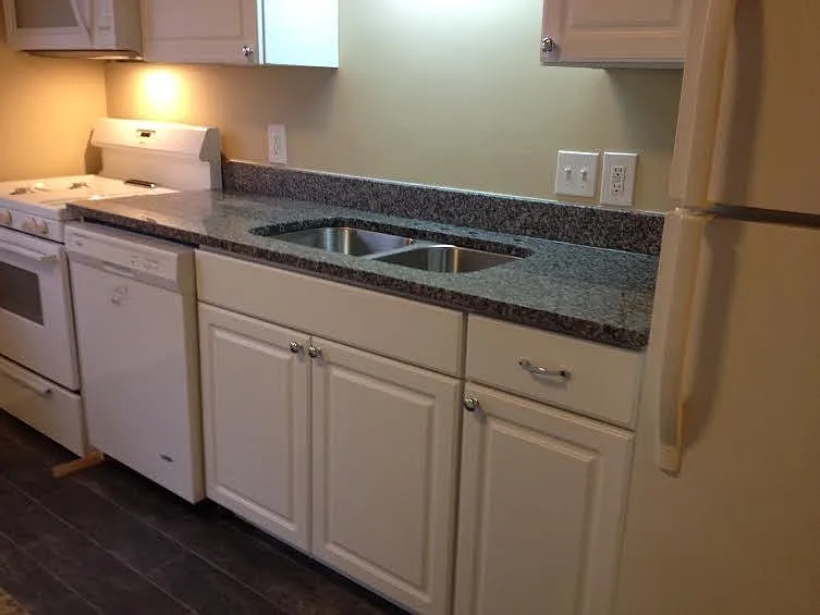 930 Wealthy St SE #1 — Photo 6
