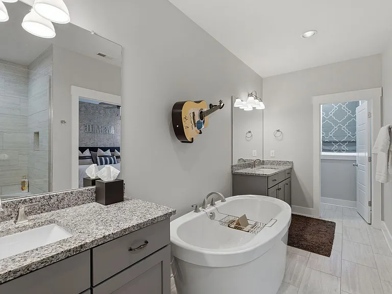 1815 Ridley Blvd #8 — Photo 33