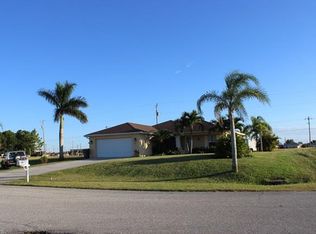 700 NE 16th Ter, Cape Coral, FL 33909