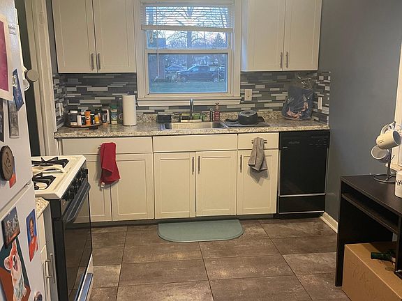 5th image of 22120 Grand Lake St