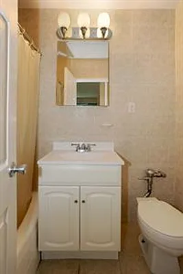 Sold by Douglas Elliman | media 20