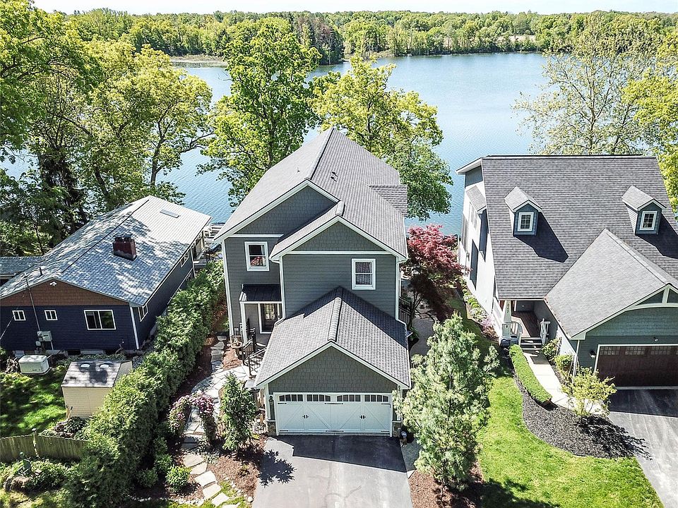 1st image of 841 Hurley Dr