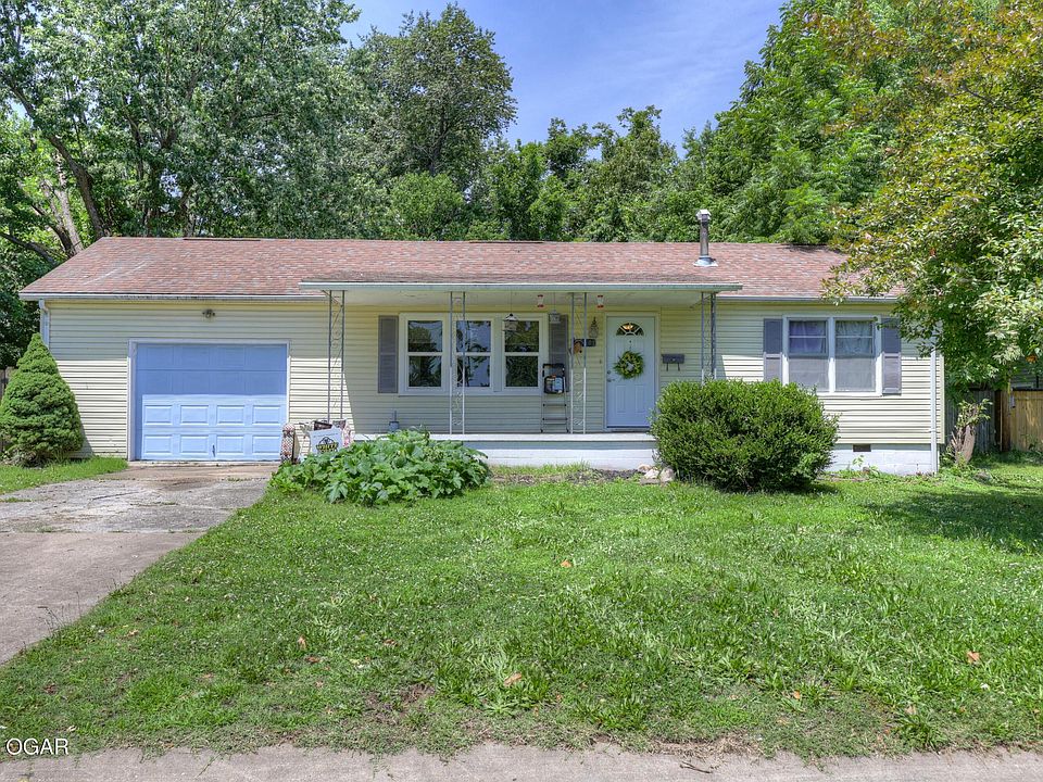 1st image of 620 Jackson Ave