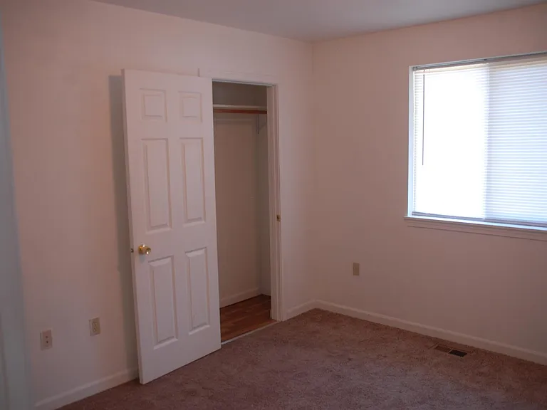 2ND BEDROOM 10X11