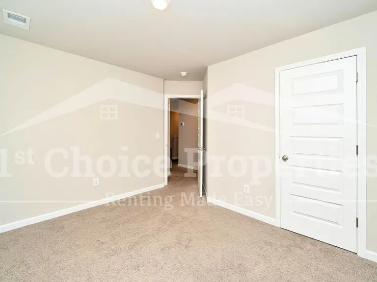 211 Driftwood Ln #4 — Photo 17