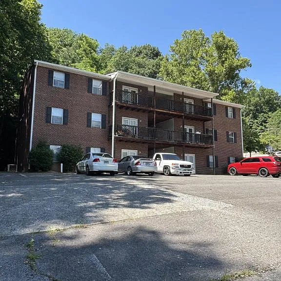 305 Farside Dr #1 — Photo 30