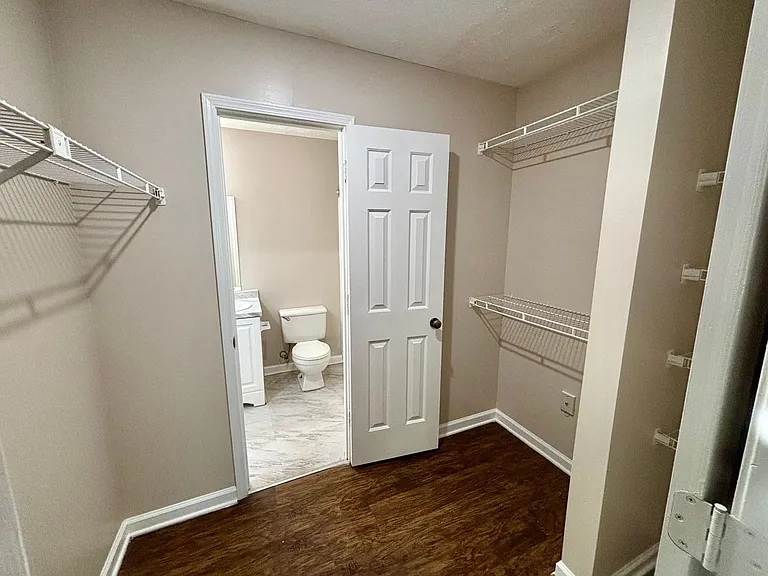 3841 Woodridge Way — Photo 13