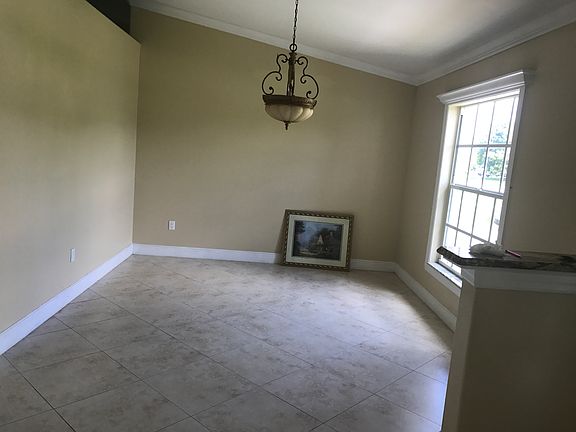 3rd image of 1212 SE 21st Pl
