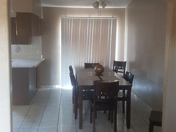 3rd image of 722 W Calle Amistad