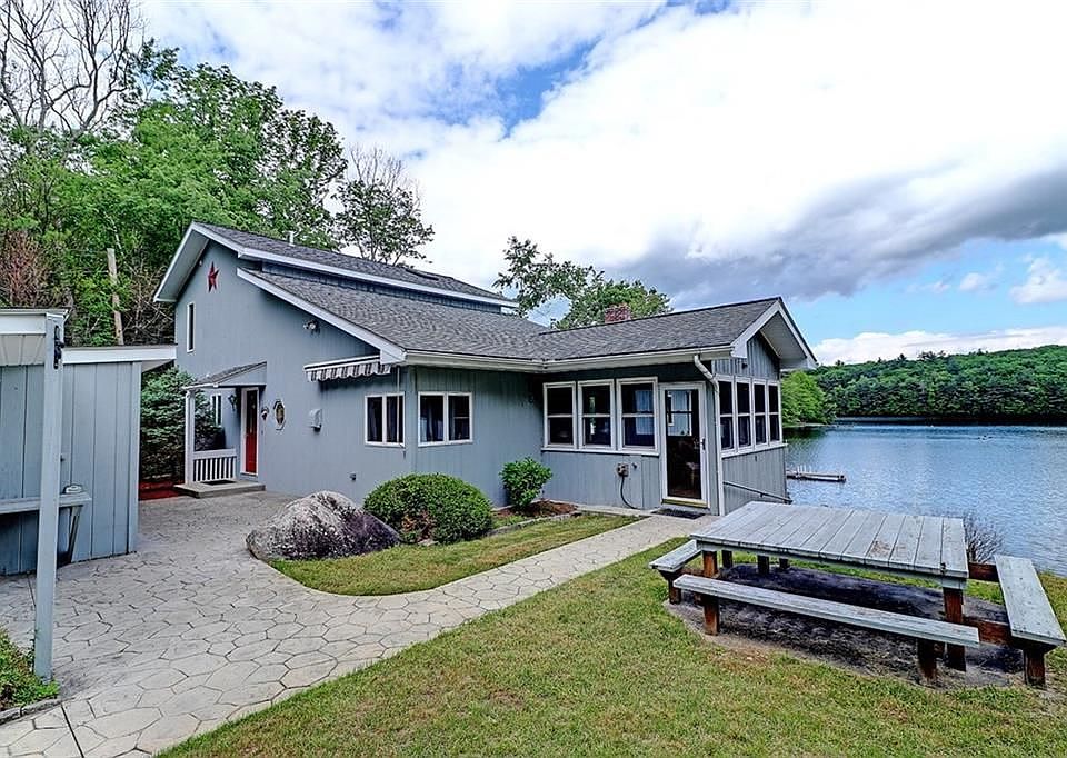 484 Court House Ln, Pascoag, RI 02859 Zillow