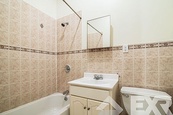 2nd image of 360 Broadway #1LF