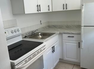 611 NE 5th St APT 5, Hallandale Beach, FL 33009