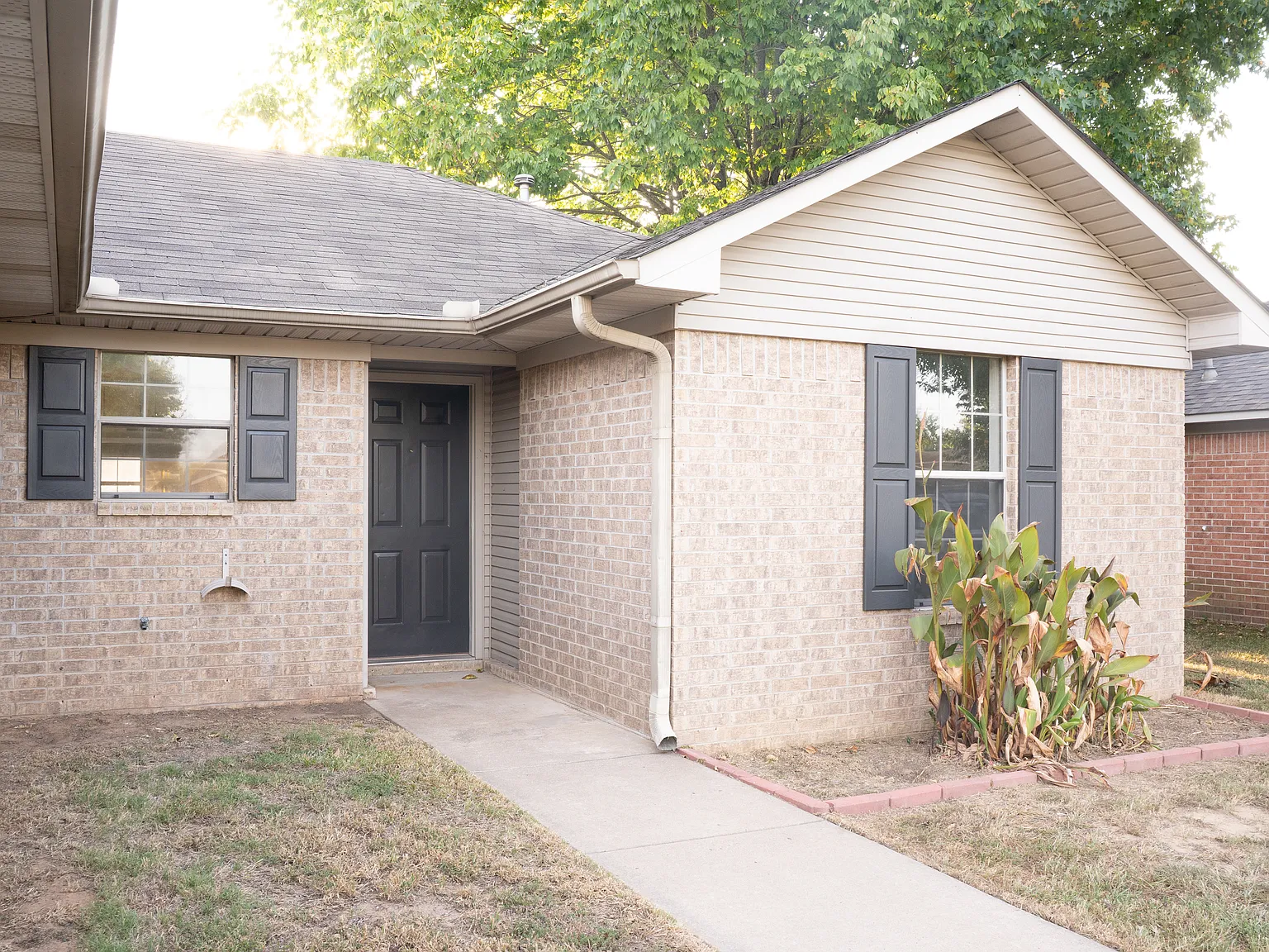 3 bed, 1144 sqft, $1,500 — Photo 4