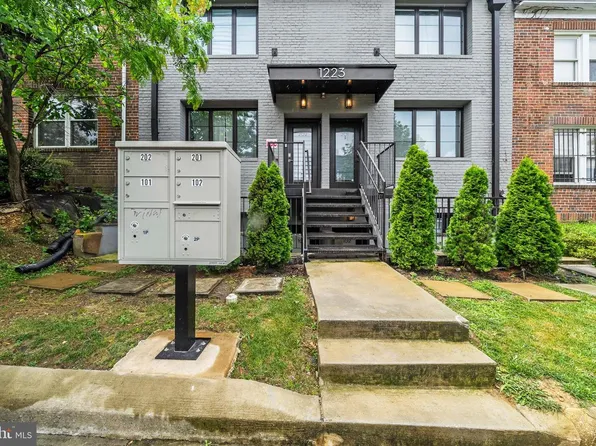 1223 Meigs Pl NE #101, Washington, DC 20002