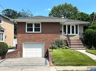 1018 Inwood Terrace, Fort Lee, NJ 07024
