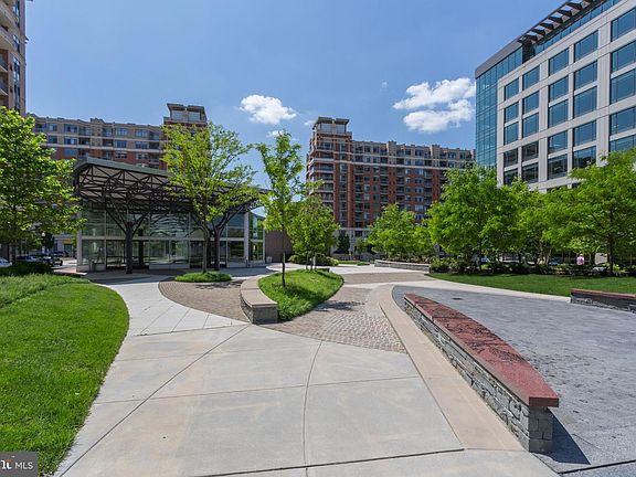 3rd image of 3600 Glebe Rd Unit 617