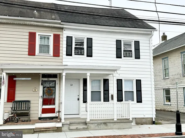 12 Church St, Allentown, NJ 08501