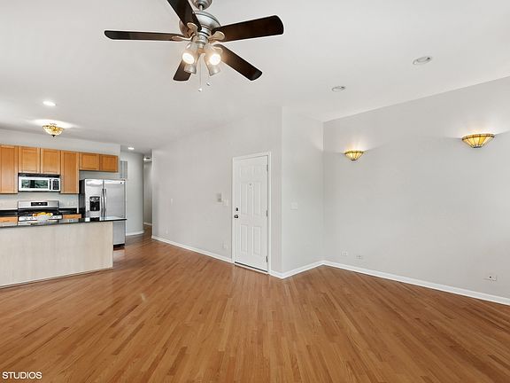 5th image of 2657 W Walton St #3E