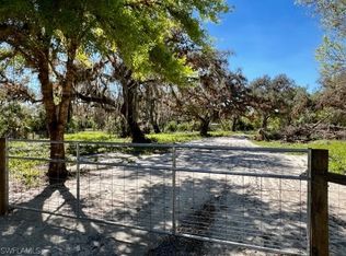 811 Ross Rd, Labelle, FL 33935