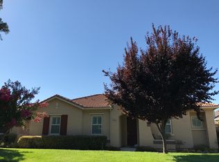 8076 Linda Isle Ln, Sacramento, CA