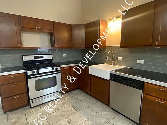 5th image of 3336 S Lituanica Ave Unit 1R