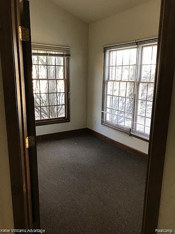 1st image of 4345 Meigs Ave #204