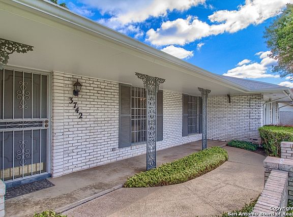 3rd image of 3742 Newrock Dr