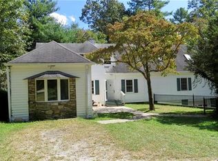 609 Price Rd, Hendersonville, NC 28739
