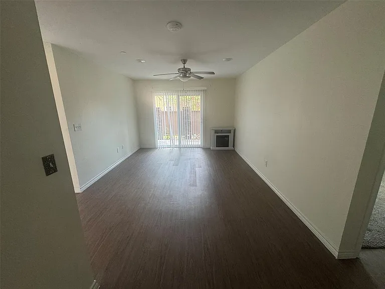2800 Jeanetta St #1209 — Photo 2