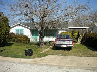 8404 Whitney Dr, White Settlement, TX 76108