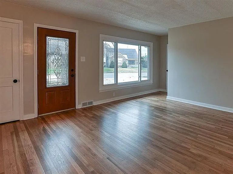 1191 Letchworth Rd — Photo 5